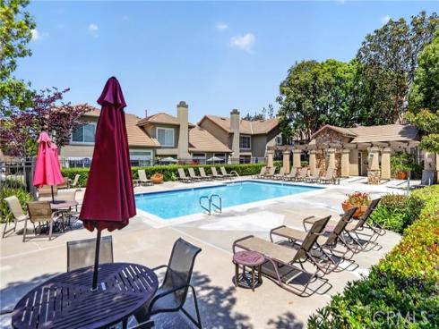 512 S Hollydale , Anaheim, CA