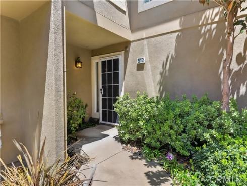 512 S Hollydale , Anaheim, CA