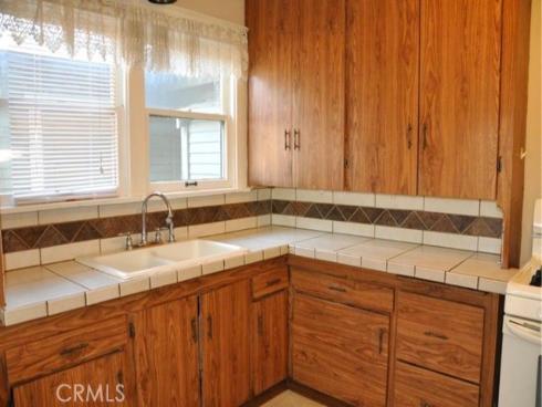 847 S Philadelphia , Anaheim, CA