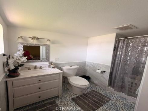1407 W Colonial , Anaheim, CA