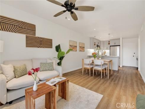 278 N. Wilshire B10