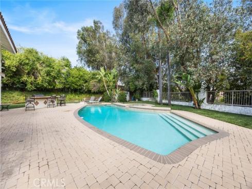 5421 E Willowick   Circle, Anaheim, CA