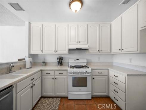 931 S Sutter Creek , Anaheim, CA