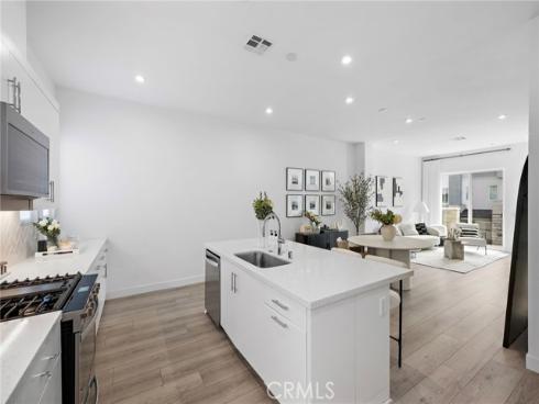 1826 W Bushell St , Anaheim, CA