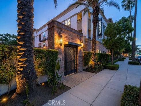 405 S. Anaheim Boulevard 7