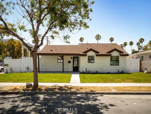 961 S. Claudina