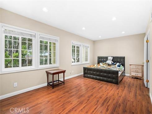 1804 W Glenoaks Avenue, Anaheim, CA