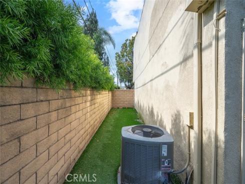 1804 W Glenoaks Avenue, Anaheim, CA