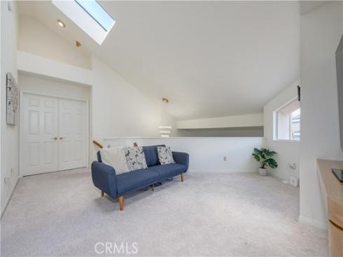 1011 S Mountcrest Court, Anaheim, CA
