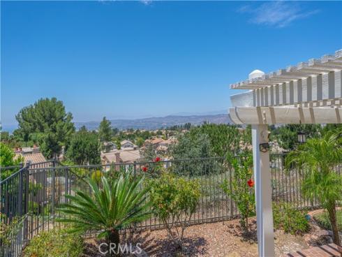 1011 S Mountcrest Court, Anaheim, CA