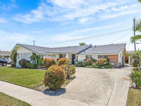 8822 Lola Avenue, Anaheim, CA