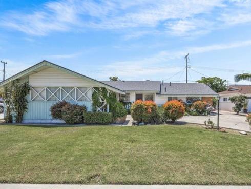 8822 Lola Avenue, Anaheim, CA