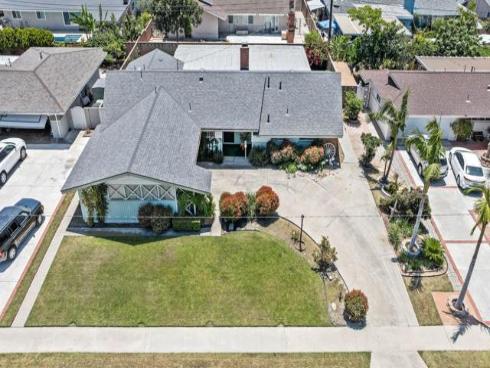8822 Lola Avenue, Anaheim, CA
