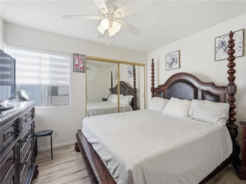 125 W South 218 , Anaheim, CA