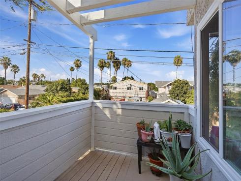 125 W South 218 , Anaheim, CA