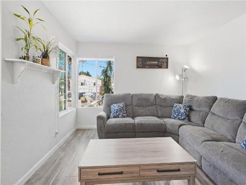 125 W South 218 , Anaheim, CA