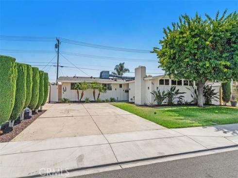 724 N Vine  , Anaheim, CA