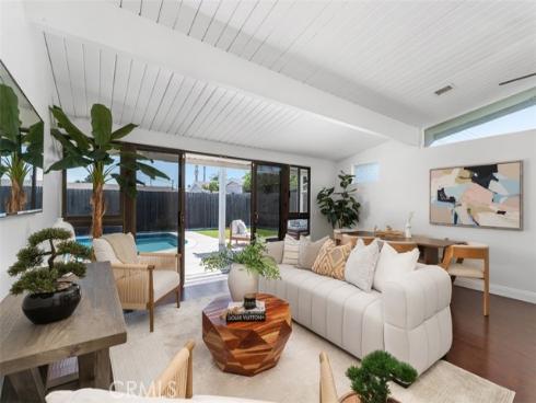 724 N Vine  , Anaheim, CA