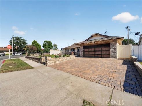 2458 E Powhatan , Anaheim, CA