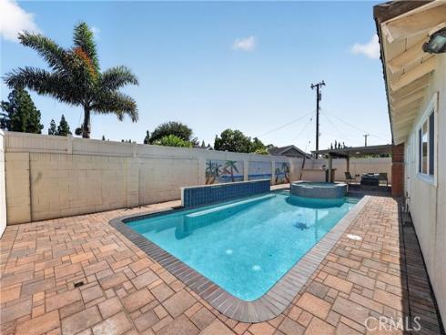 2458 E Powhatan , Anaheim, CA