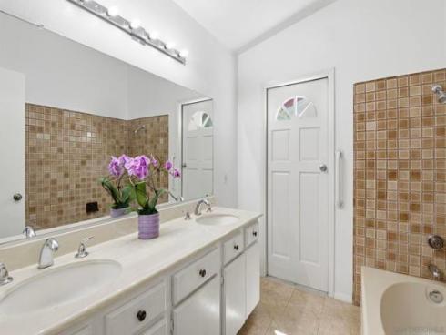 1260 N Lighthouse , Anaheim, CA