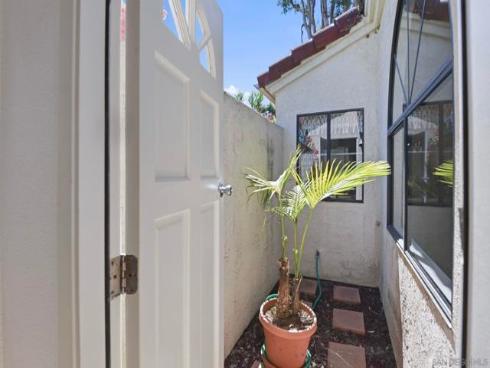 1260 N Lighthouse , Anaheim, CA