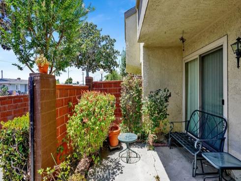 1013 W Orangewood  , Anaheim, CA