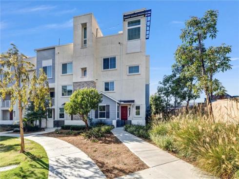 575 S Mosaic , Anaheim, CA