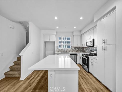 575 S Mosaic , Anaheim, CA
