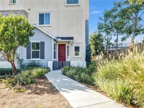 575 S Mosaic , Anaheim, CA