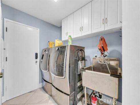 1417 W James Way , Anaheim, CA