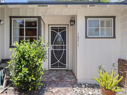 1571 W Pacific , Anaheim, CA