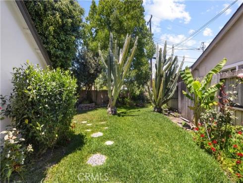 1571 W Pacific , Anaheim, CA