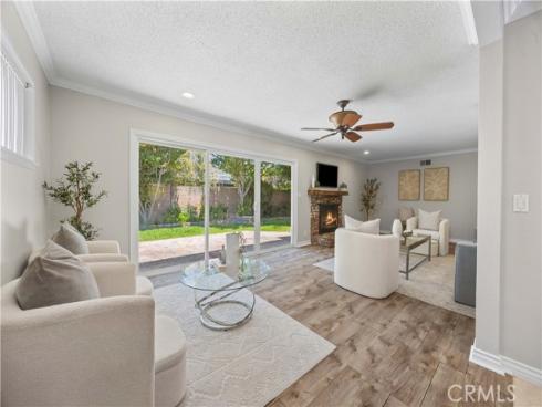 1571 W Pacific , Anaheim, CA