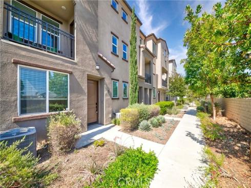 249 N. Magnolia 3