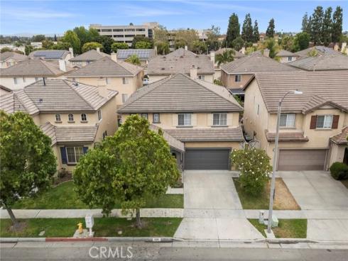 636 S Halliday , Anaheim, CA