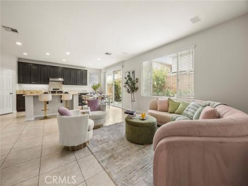636 S Halliday , Anaheim, CA