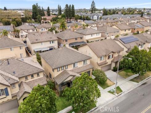 636 S Halliday , Anaheim, CA