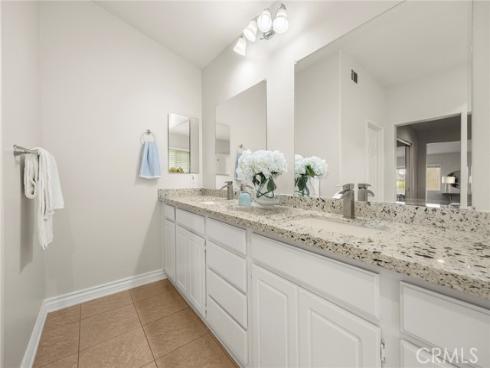 636 S Halliday , Anaheim, CA