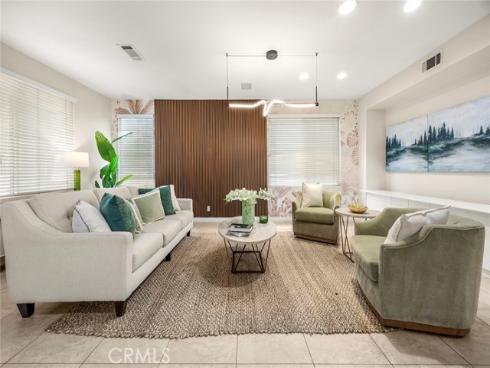 636 S Halliday , Anaheim, CA