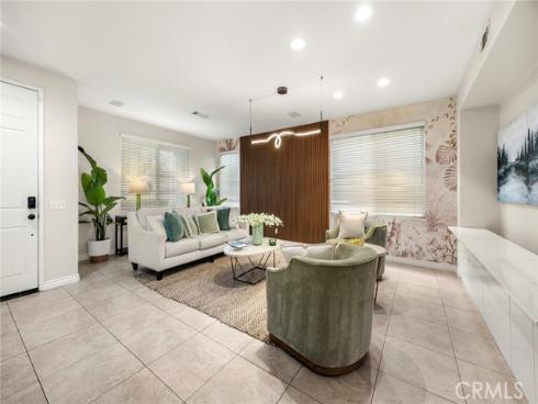 636 S Halliday , Anaheim, CA