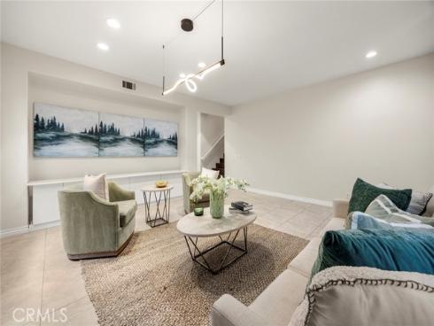 636 S Halliday , Anaheim, CA