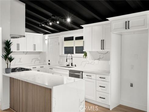 1021 N Laguna Street, Anaheim, CA