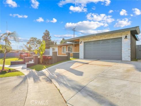 2807 E Alden , Anaheim, CA