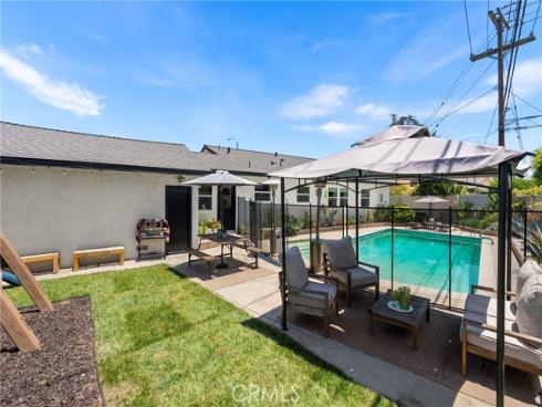 2410 W Broadway , Anaheim, CA