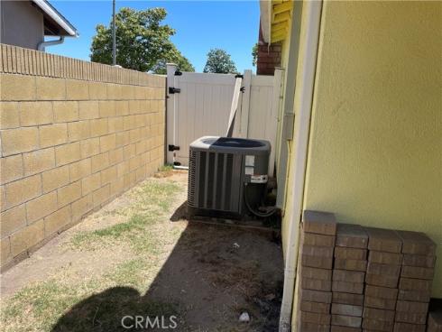 1079 S Clifpark   Circle, Anaheim, CA