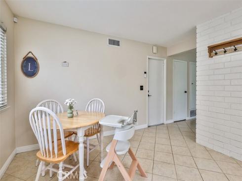 5017 E Holbrook , Anaheim, CA