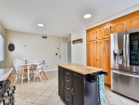 5017 E Holbrook , Anaheim, CA