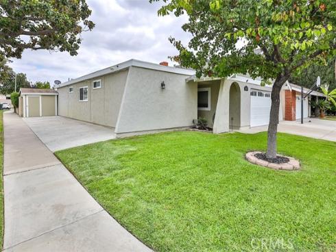 5017 E Holbrook , Anaheim, CA
