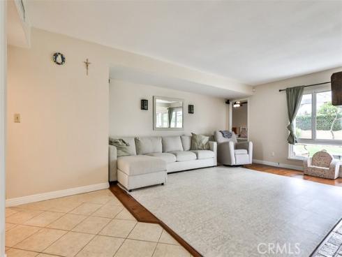 5017 E Holbrook , Anaheim, CA